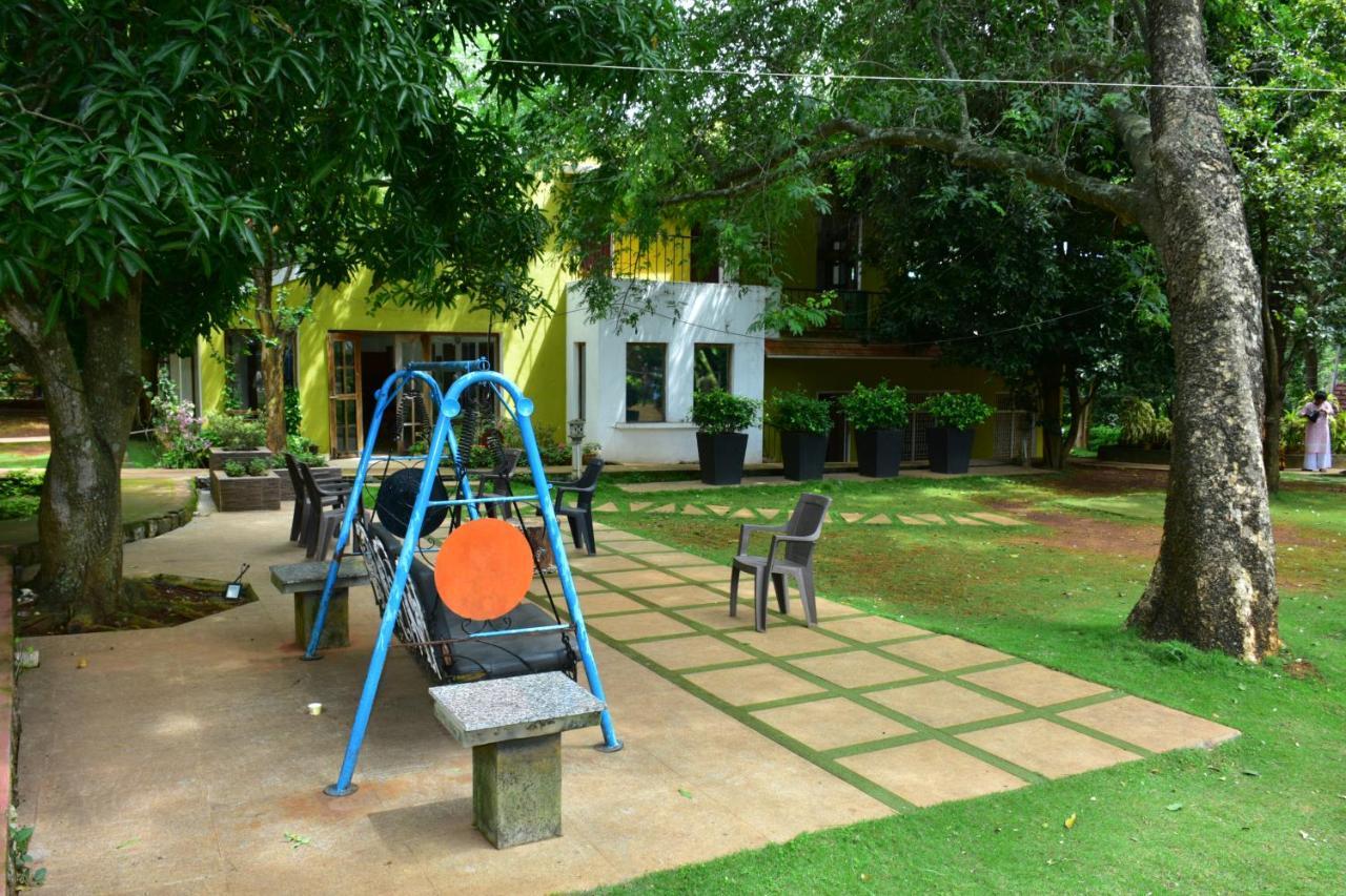 Zeenath Taj Gardens Yelagiri Exteriör bild