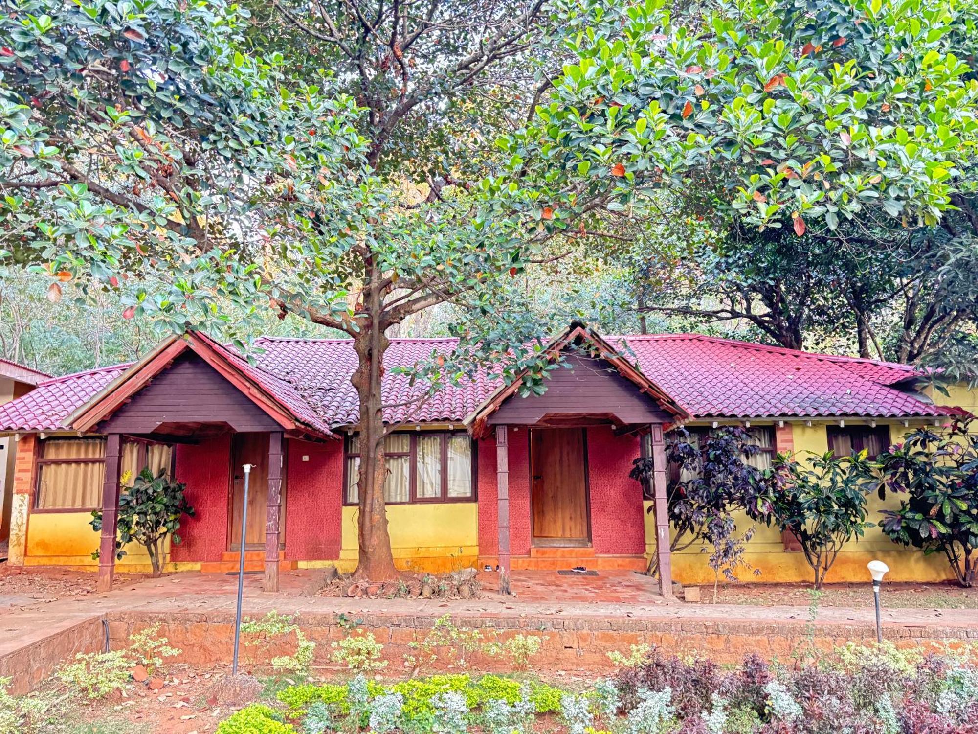 Zeenath Taj Gardens Yelagiri Exteriör bild